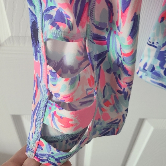 Lilly Pulizer Luxletic Weekender Crop Legging - Picture 6 of 8